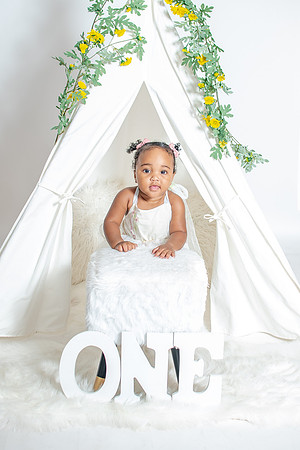 Gianna is One-1