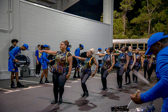 Band-104