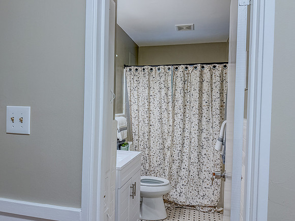 Airbnb-35