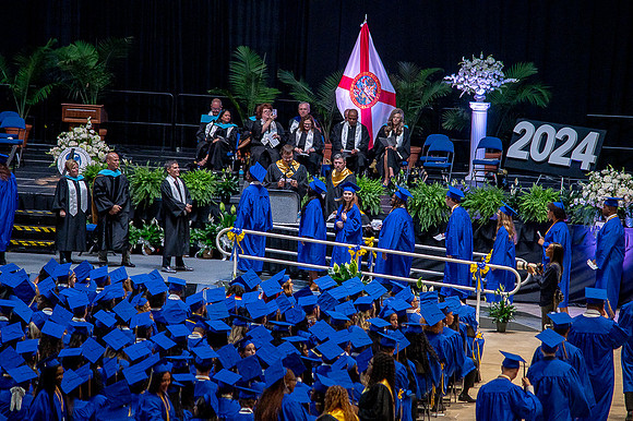 Grad2024-18