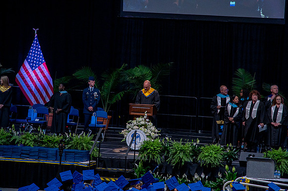 Grad2024-8